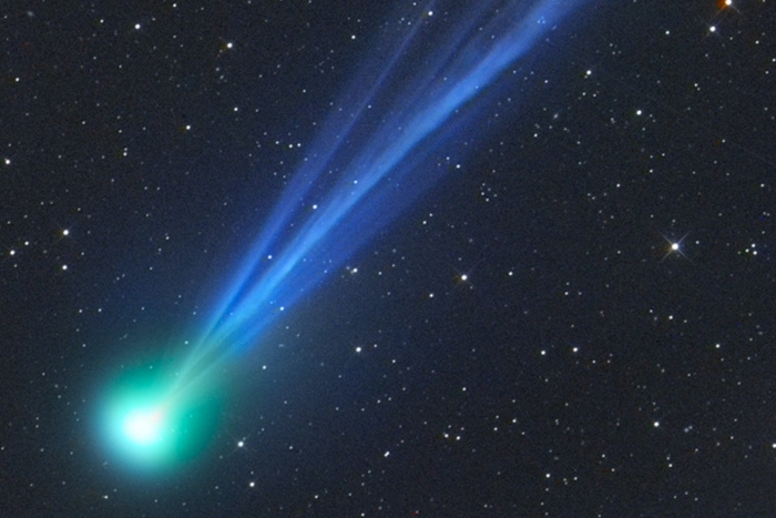 Комета SWAN теперь видна невооруженным глазом