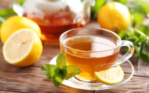 Чай с лимоном признали опасным для здоровья
